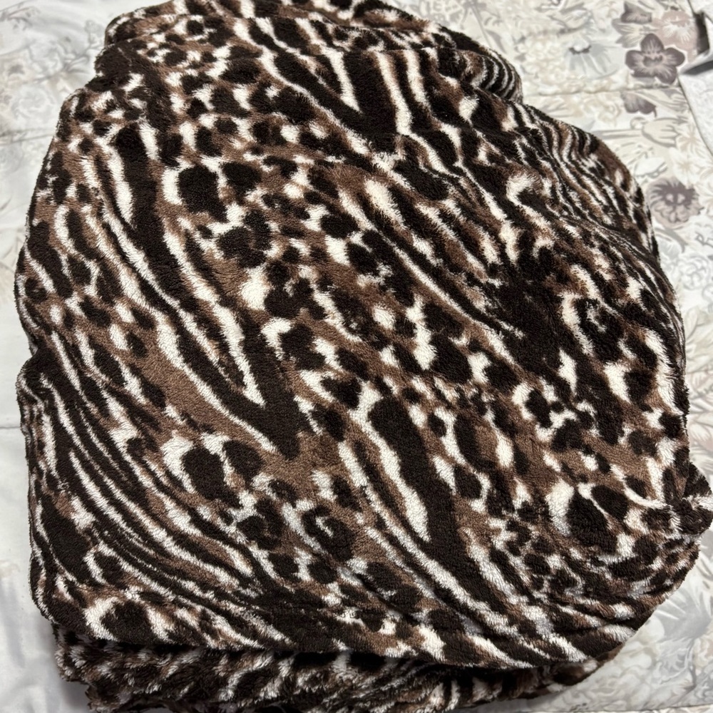 Leopard Print Blanket